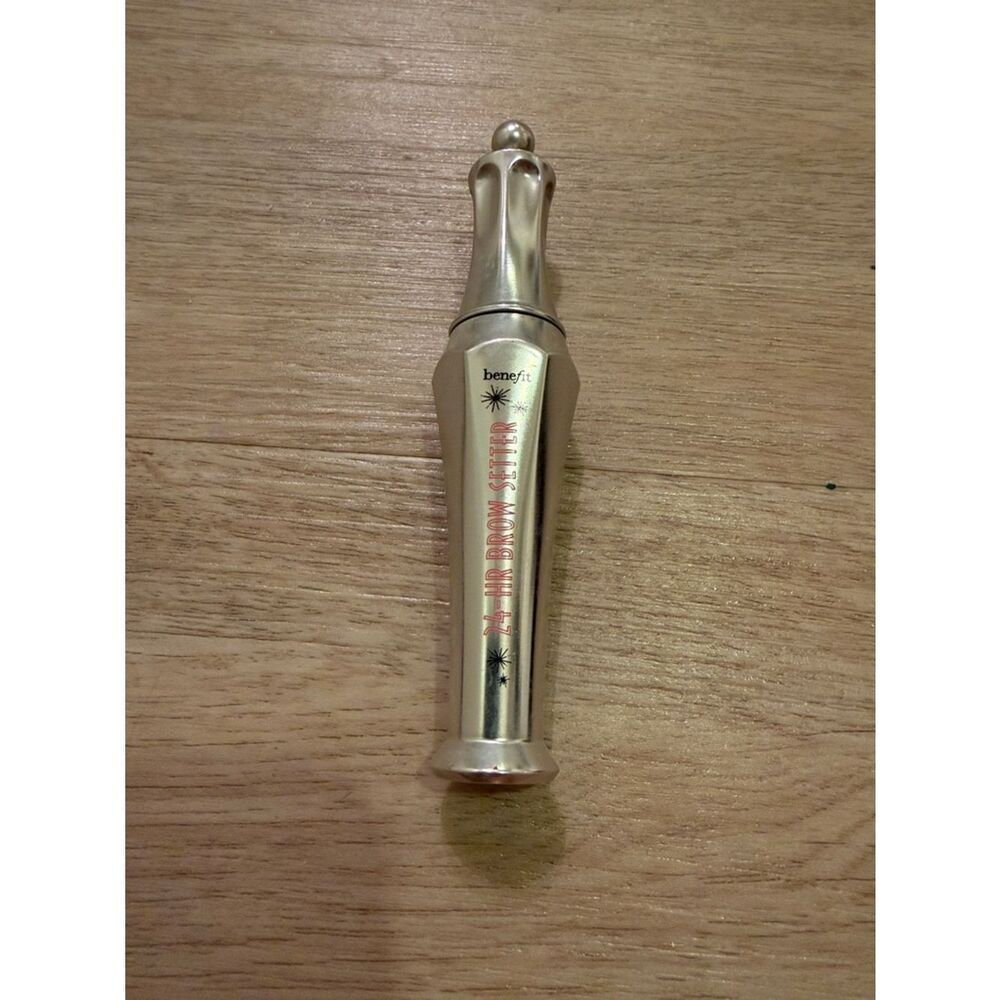 Benefit Brow Gel in Metallic Gold Tube